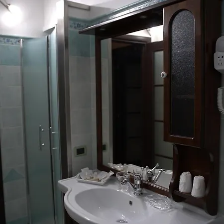 Tra Langhe E Monviso Apartament *