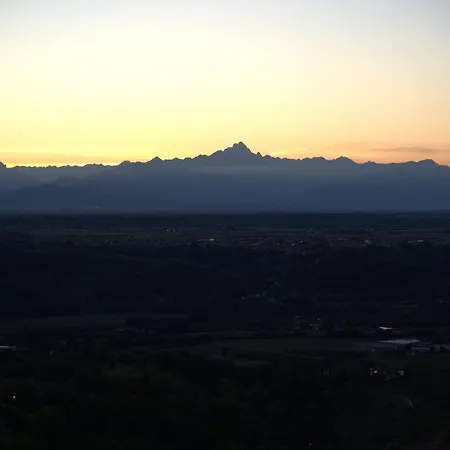 Tra Langhe E Monviso